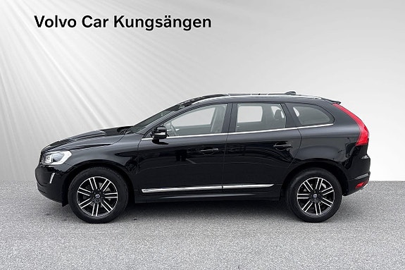 Volvo XC60 3 of 26