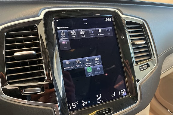 Volvo XC90 14 of 29