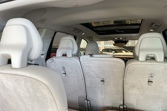 Volvo XC90 23 of 29
