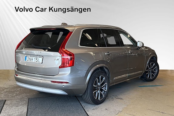 Volvo XC90 5 of 29