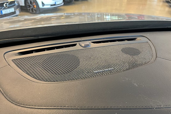 Volvo XC90 18 of 29