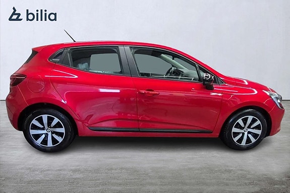 Renault Clio 17 of 21