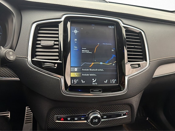 Volvo XC90 17 of 30