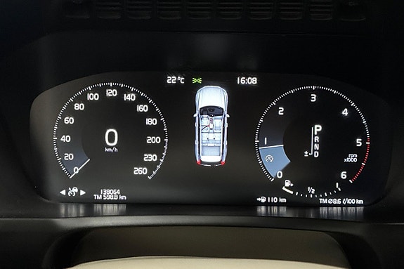 Volvo XC90 17 of 30