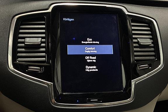 Volvo XC90 22 of 30