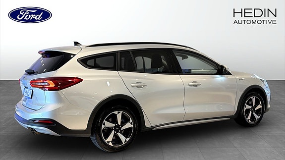 Ford Focus 2 of 10