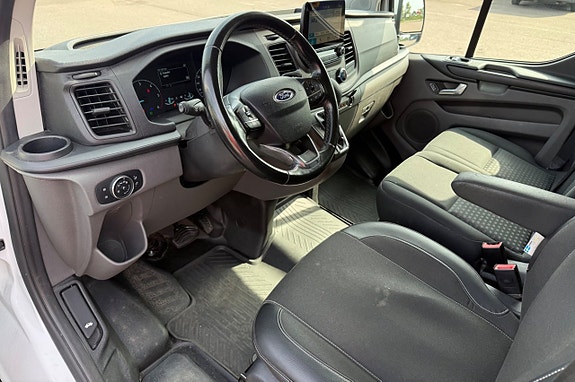 Ford Transit Custom 10 of 15