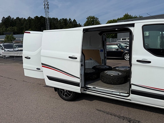 Ford Transit Custom 7 of 15
