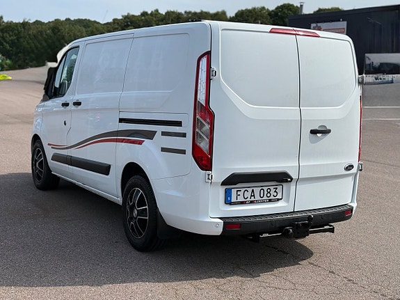Ford Transit Custom 5 of 15