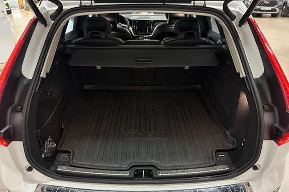 Volvo XC60 10 of 30