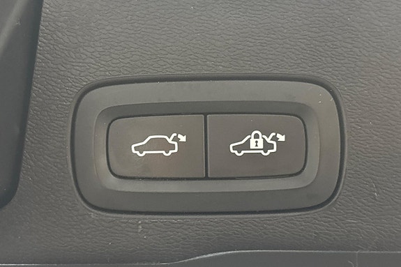 Volvo XC60 30 of 30