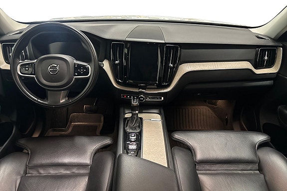 Volvo XC60 12 of 30