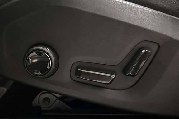 Volvo XC60 27 of 30