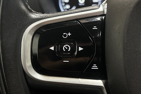 Volvo XC60 26 of 30