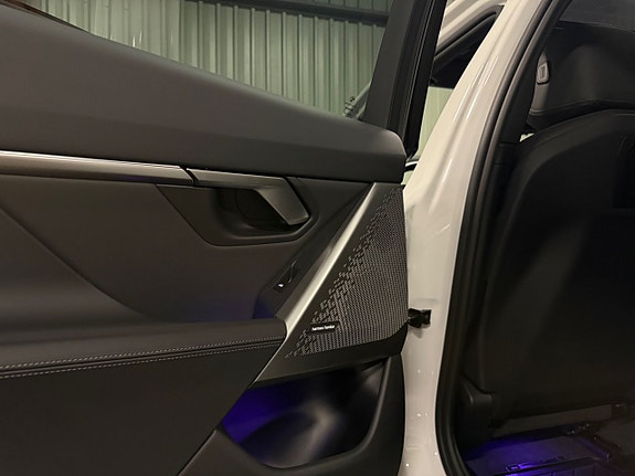 BMW i5 22 of 30