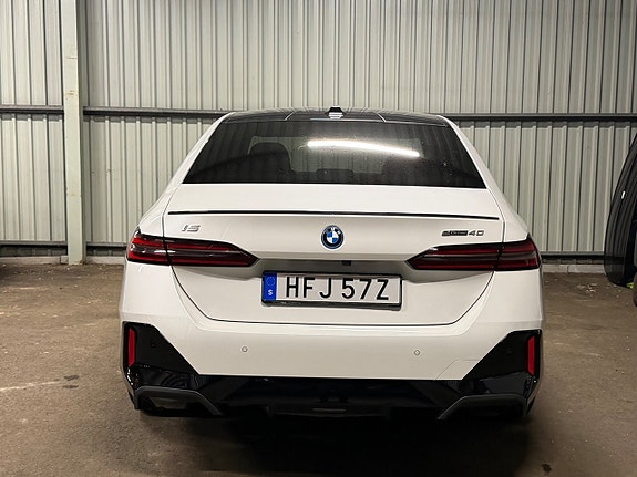 BMW i5 15 of 30