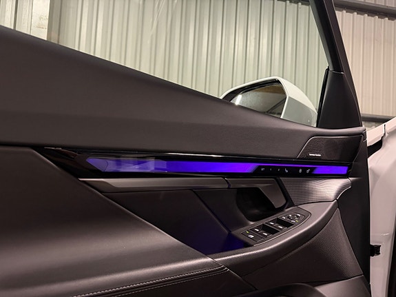 BMW i5 20 of 30