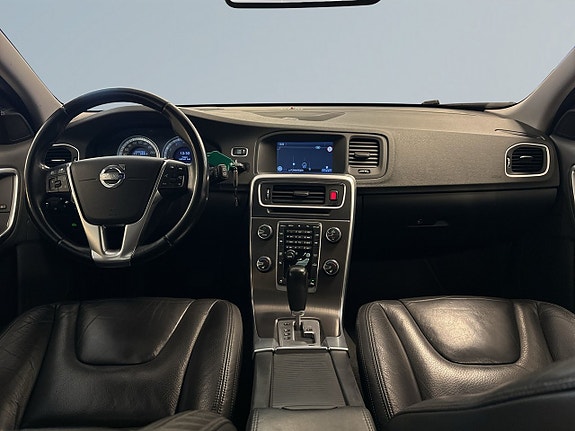 Volvo V60 8 of 22