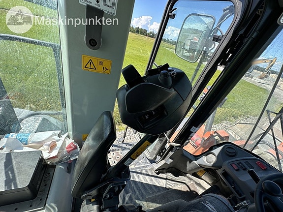 Hitachi zw370-6 26 of 27