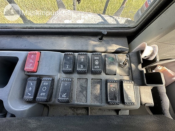 Hitachi zw370-6 16 of 27