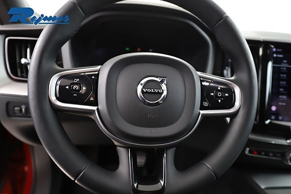 Volvo XC60 13 of 24