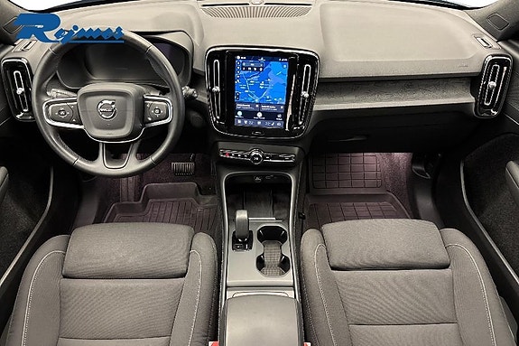 Volvo EX40 7 of 22