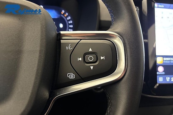 Volvo XC40 16 of 21