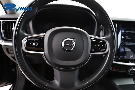 Volvo V60 13 of 24