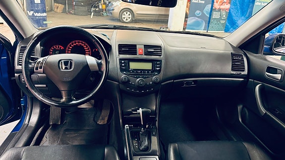 Honda Accord 15 of 22
