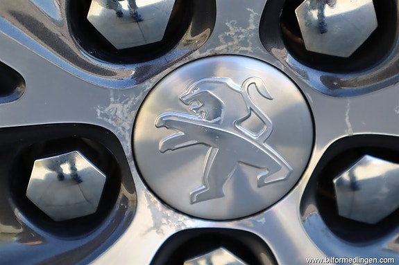 Peugeot 308 15 of 16