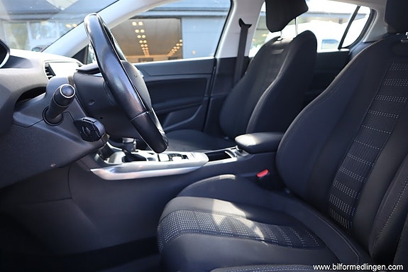Peugeot 308 8 of 16