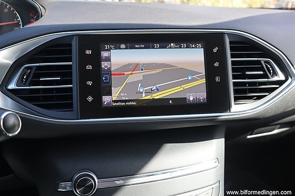 Peugeot 308 11 of 16