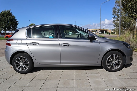 Peugeot 308 4 of 16