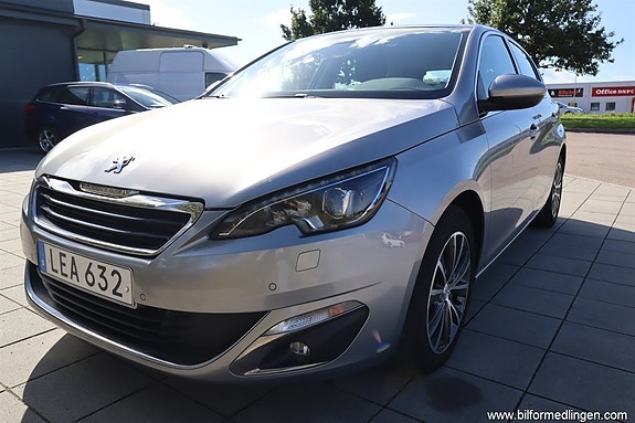 Peugeot 308 2 of 16