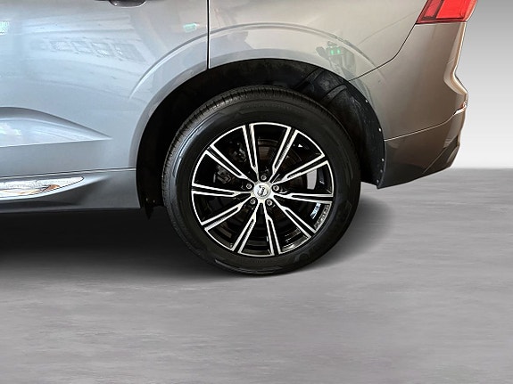 Volvo XC60 9 of 16