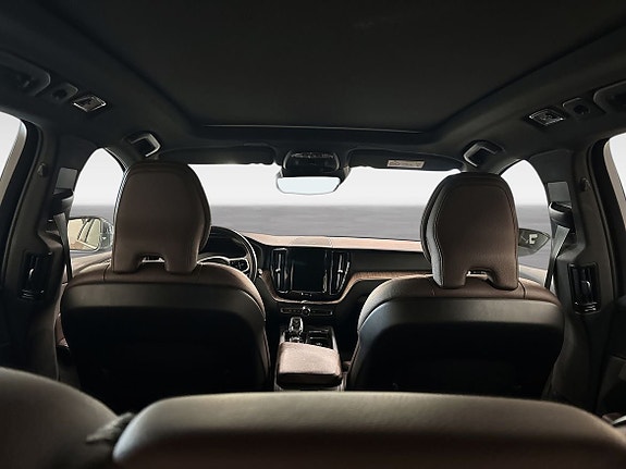 Volvo XC60 8 of 16