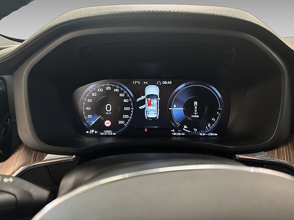 Volvo XC60 16 of 16