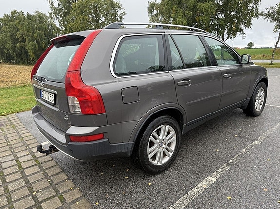 Volvo XC90 4 of 8