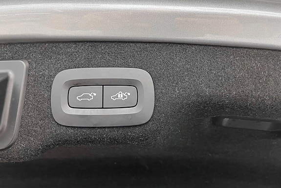 Volvo S90 26 of 30