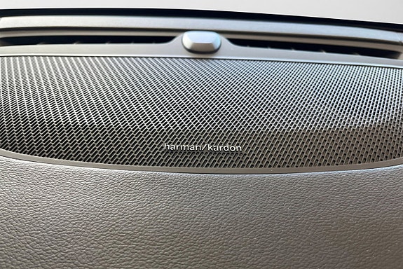Volvo S90 21 of 30