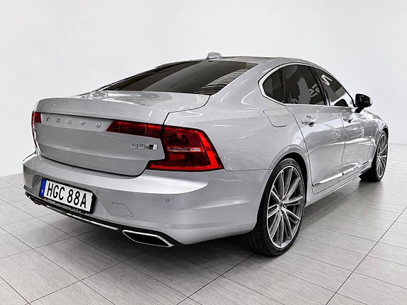 Volvo S90 2 of 30