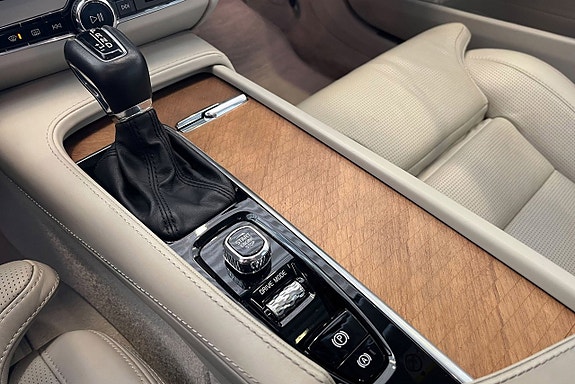Volvo S90 19 of 30