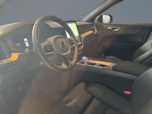 Volvo XC60 5 of 14