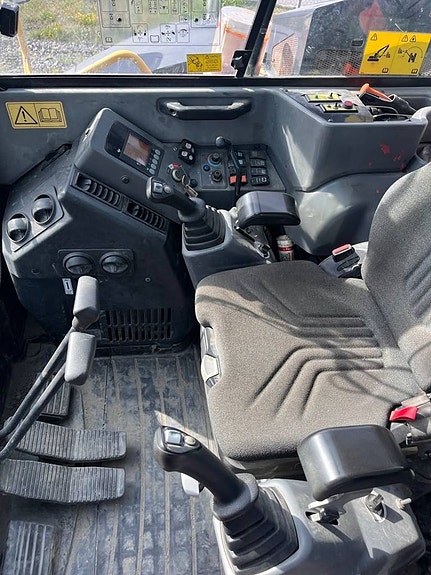 Yanmar VIO 6 of 12