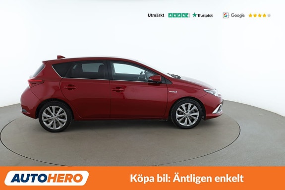 Toyota Auris 7 of 27