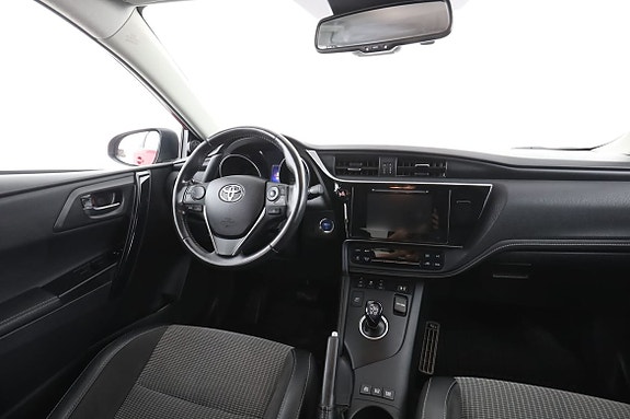 Toyota Auris 13 of 27