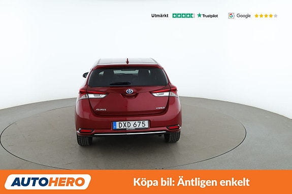 Toyota Auris 4 of 27