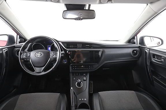 Toyota Auris 14 of 27