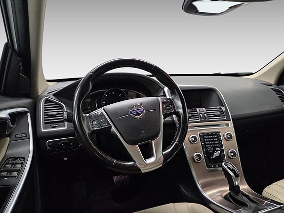 Volvo XC60 6 of 15