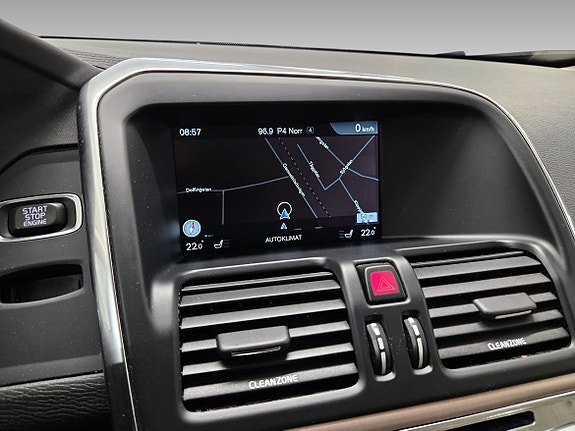 Volvo XC60 9 of 15